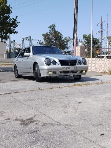 Mercedes E 220 2000, 965,862 km - 2.2 l - Şəmkir