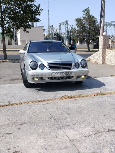 Mercedes E 220 2000, 965,862 km - 2.2 l - Şəmkir