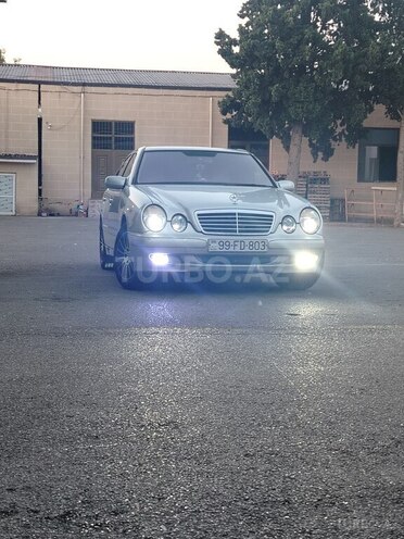 Mercedes E 220 2000, 965,862 km - 2.2 l - Şəmkir