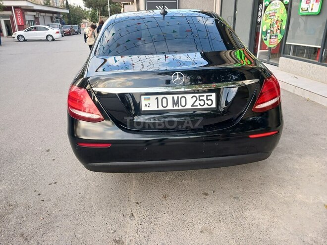 Mercedes E 220 d 4MATIC 2017, 330,000 km - 2.0 l - Bakı
