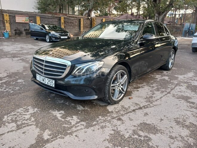 Mercedes E 220 d 4MATIC 2017, 330,000 km - 2.0 l - Bakı