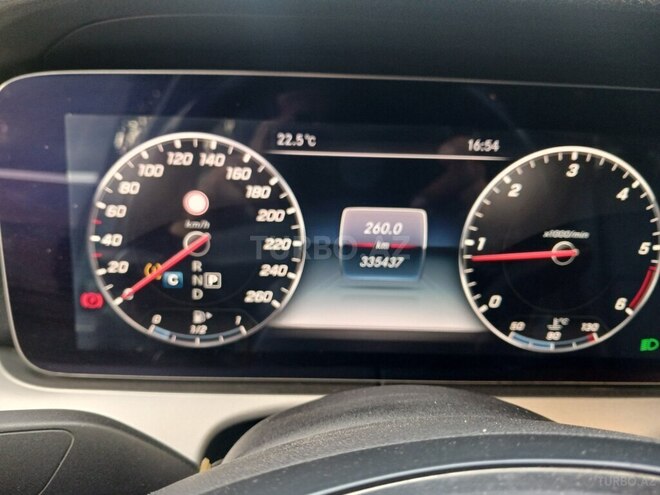 Mercedes E 220 d 4MATIC 2017, 330,000 km - 2.0 l - Bakı