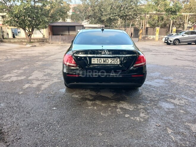 Mercedes E 220 d 4MATIC 2017, 330,000 km - 2.0 l - Bakı
