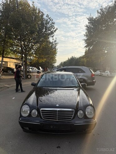 Mercedes E 240 2001, 274,000 km - 2.6 л - Ağcabədi