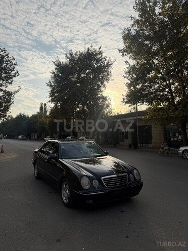 Mercedes E 240 2001, 274,000 km - 2.6 л - Ağcabədi