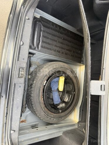 Mercedes E 240 2001, 274,000 km - 2.6 л - Ağcabədi
