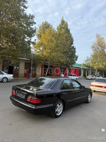 Mercedes E 240 2001, 274,000 km - 2.6 л - Ağcabədi