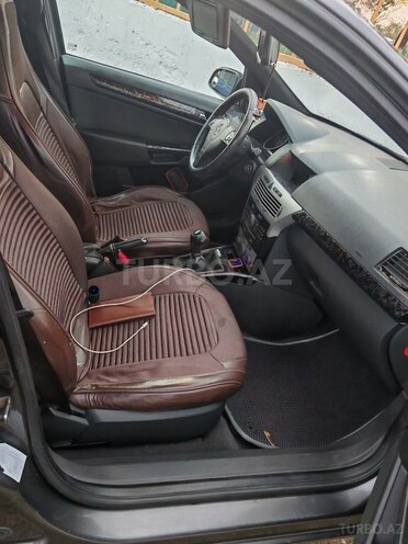 Opel Astra 2009, 232,000 km - 1.4 л - Qəbələ