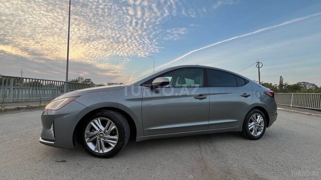 Hyundai Elantra 2018, 177,028 km - 2.0 l - Mingəçevir