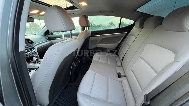 Hyundai Elantra 2018, 177,028 km - 2.0 l - Mingəçevir