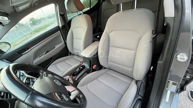 Hyundai Elantra 2018, 177,028 km - 2.0 l - Mingəçevir