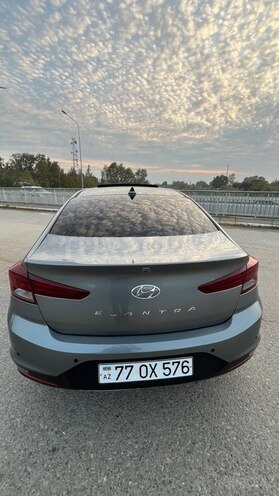 Hyundai Elantra 2018, 177,028 km - 2.0 l - Mingəçevir
