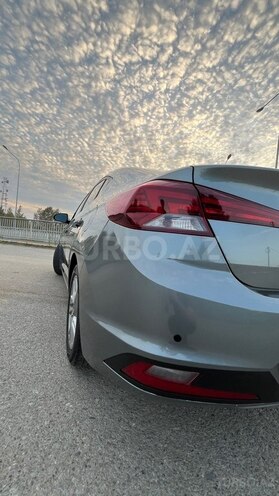 Hyundai Elantra 2018, 177,028 km - 2.0 l - Mingəçevir