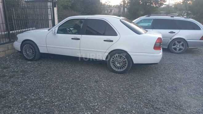 Mercedes C 200 1995, 310,000 km - 2.0 l - Quba