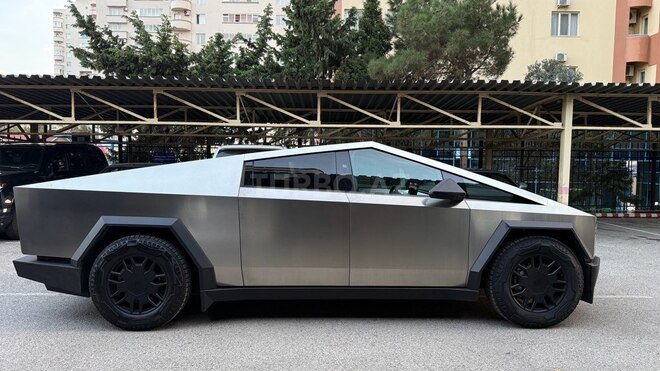 Tesla  2024, 5,265 km - 0.0 l - Bakı