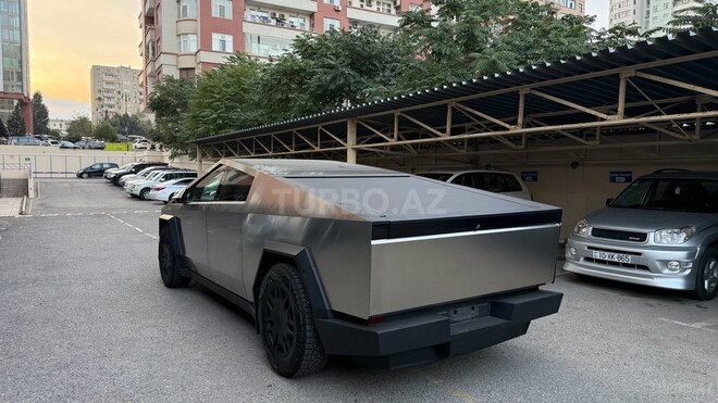 Tesla  2024, 5,265 km - 0.0 l - Bakı