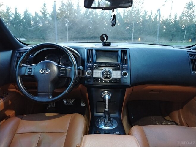 Infiniti FX35 2006, 296,000 km - 3.5 l - Salyan