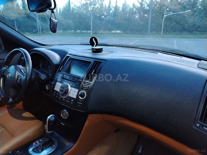 Infiniti FX35 2006, 296,000 km - 3.5 l - Salyan