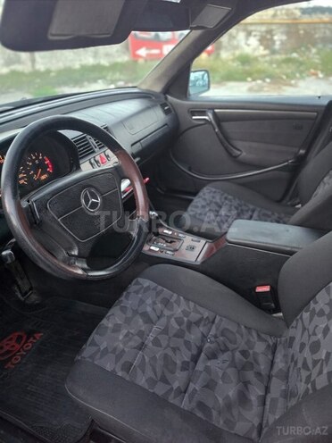 Mercedes C 220 1999, 314,000 km - 2.2 l - Bakı