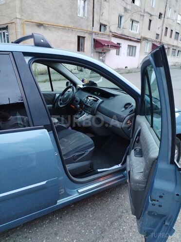 Renault Megane Scenic 2006, 280,000 km - 1.5 l - 