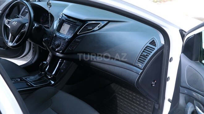 Hyundai i40 2015, 315,000 km - 1.7 л - Şirvan