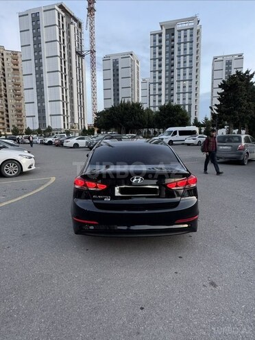 Hyundai Elantra 2018, 137,377 km - 2.0 л - Bakı