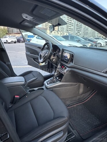Hyundai Elantra 2018, 137,377 km - 2.0 л - Bakı