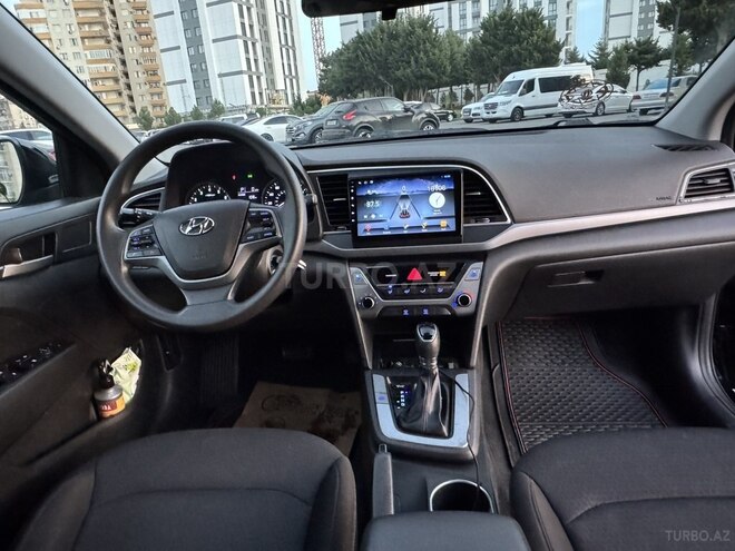 Hyundai Elantra 2018, 137,377 km - 2.0 л - Bakı