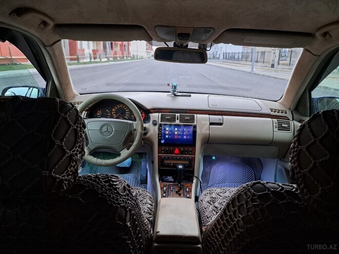 Mercedes E 220 1998, 505,456 km - 2.2 l - Şirvan