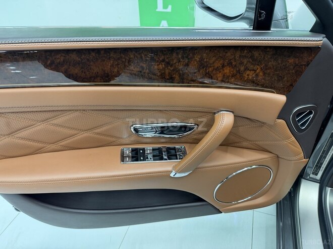 Bentley Flying Spur 2015, 52,300 km - 4.0 l - Bakı
