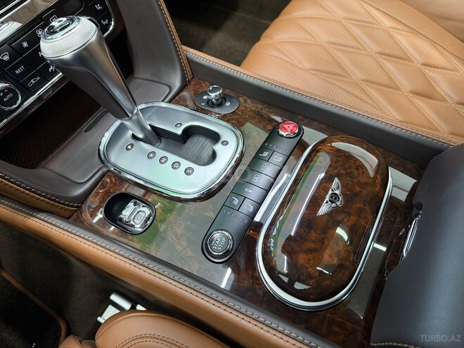 Bentley Flying Spur 2015, 52,300 km - 4.0 l - Bakı