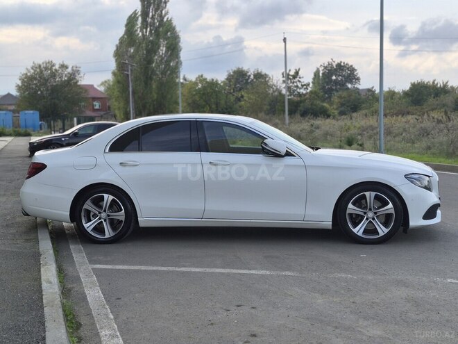 Mercedes E 220 d 2016, 189,600 km - 2.1 l - Bakı