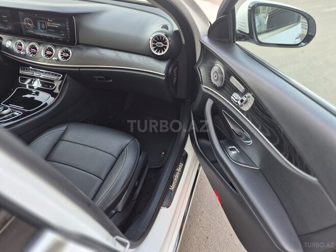 Mercedes E 220 d 2016, 189,600 km - 2.1 l - Bakı