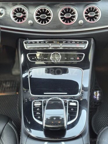 Mercedes E 220 d 2016, 189,600 km - 2.1 l - Bakı