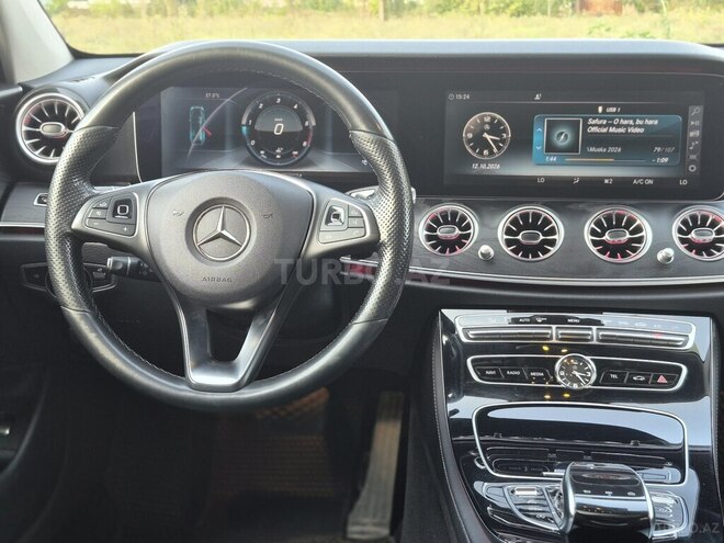 Mercedes E 220 d 2016, 189,600 km - 2.1 l - Bakı