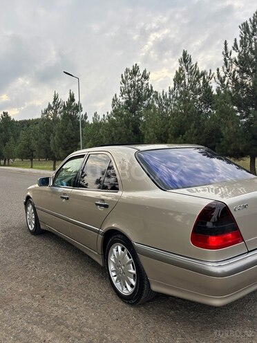 Mercedes C 230 1999, 271,000 km - 2.3 л - Masallı