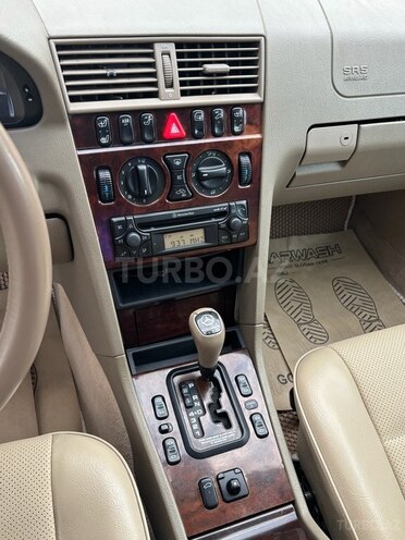 Mercedes C 230 1999, 271,000 km - 2.3 л - Masallı