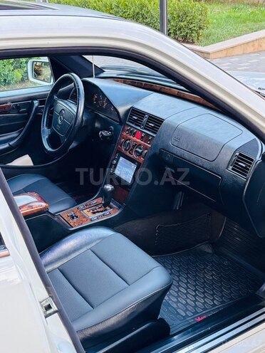 Mercedes C 230 2000, 213,000 km - 2.3 l - İmişli