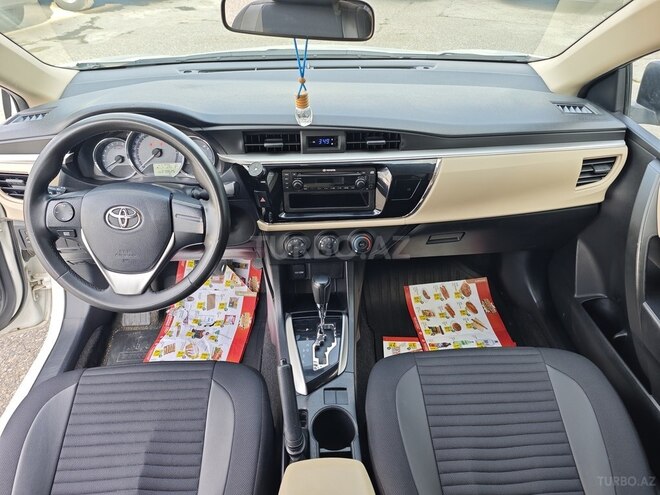 Toyota Corolla 2014, 210,000 km - 1.6 l - Bakı