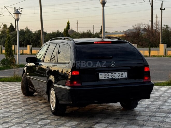 Mercedes C 220 2000, 318,000 km - 2.2 л - Saatlı