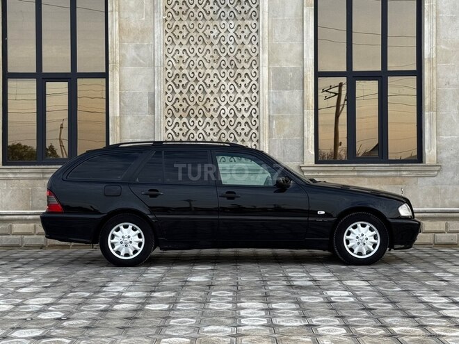 Mercedes C 220 2000, 318,000 km - 2.2 л - Saatlı