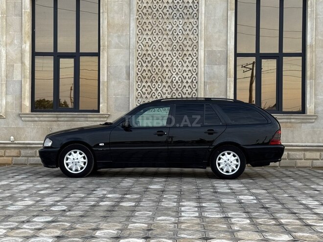Mercedes C 220 2000, 318,000 km - 2.2 л - Saatlı