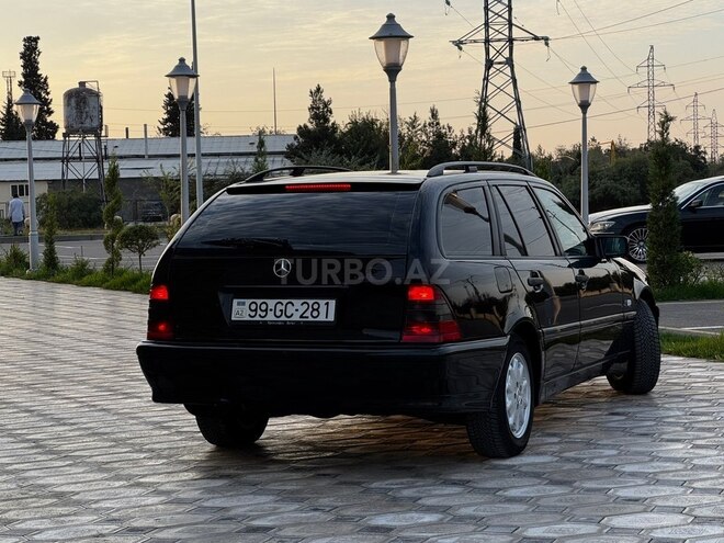 Mercedes C 220 2000, 318,000 km - 2.2 л - Saatlı