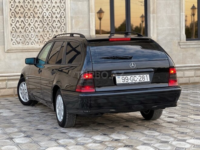 Mercedes C 220 2000, 318,000 km - 2.2 л - Saatlı