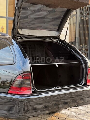 Mercedes C 220 2000, 318,000 km - 2.2 л - Saatlı