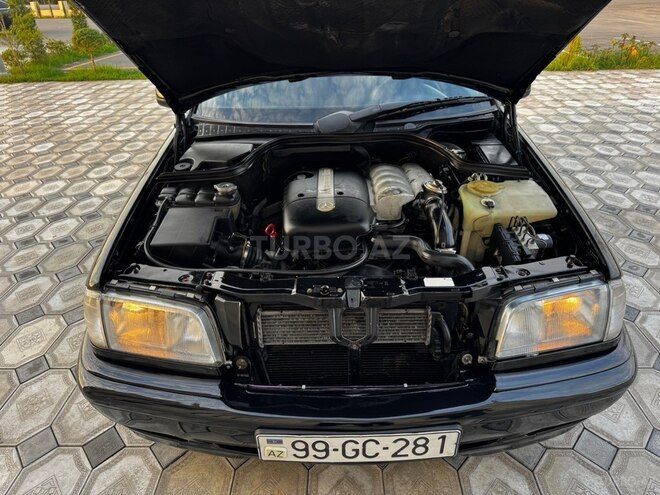 Mercedes C 220 2000, 318,000 km - 2.2 л - Saatlı