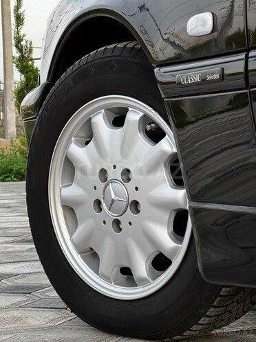 Mercedes C 220 2000, 318,000 km - 2.2 л - Saatlı