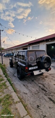 Nissan Patrol 1991, 358,098 km - 2.8 l - Quba