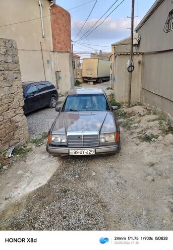 Mercedes  1990, 250,000 km - 2.0 l - Bakı