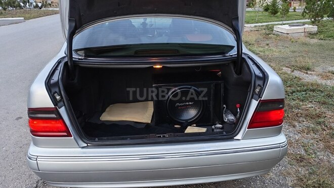 Mercedes E 240 1999, 453,950 km - 2.4 l - Ağstafa